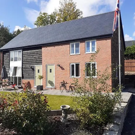 2 Bear Barns Villa Rhayader Exterior photo