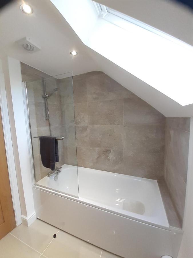 2 Bear Barns Rhayader